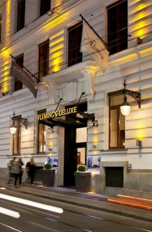 (c)Fleming's Hotels & Restaurants Eingang
